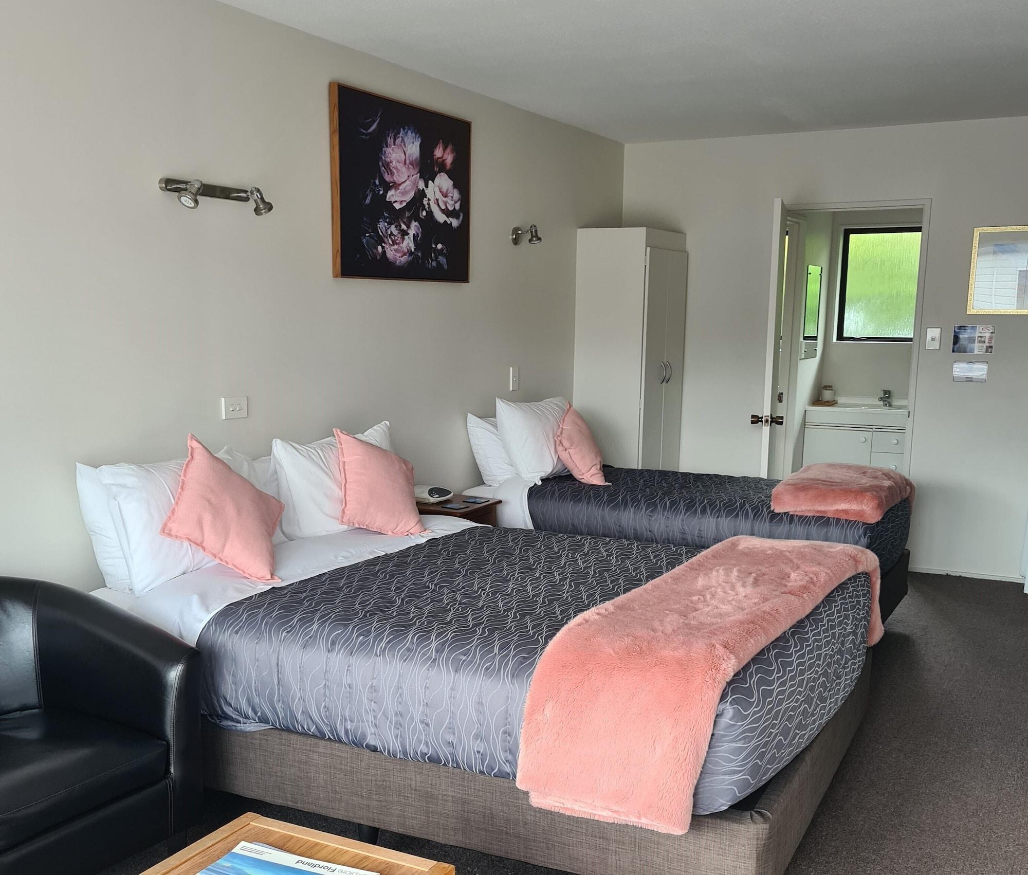 Arran Motel Те Анау Екстериор снимка
